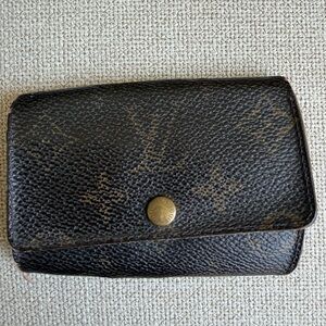 Louis Vuitton Monogram 6 Key Holder - project piece